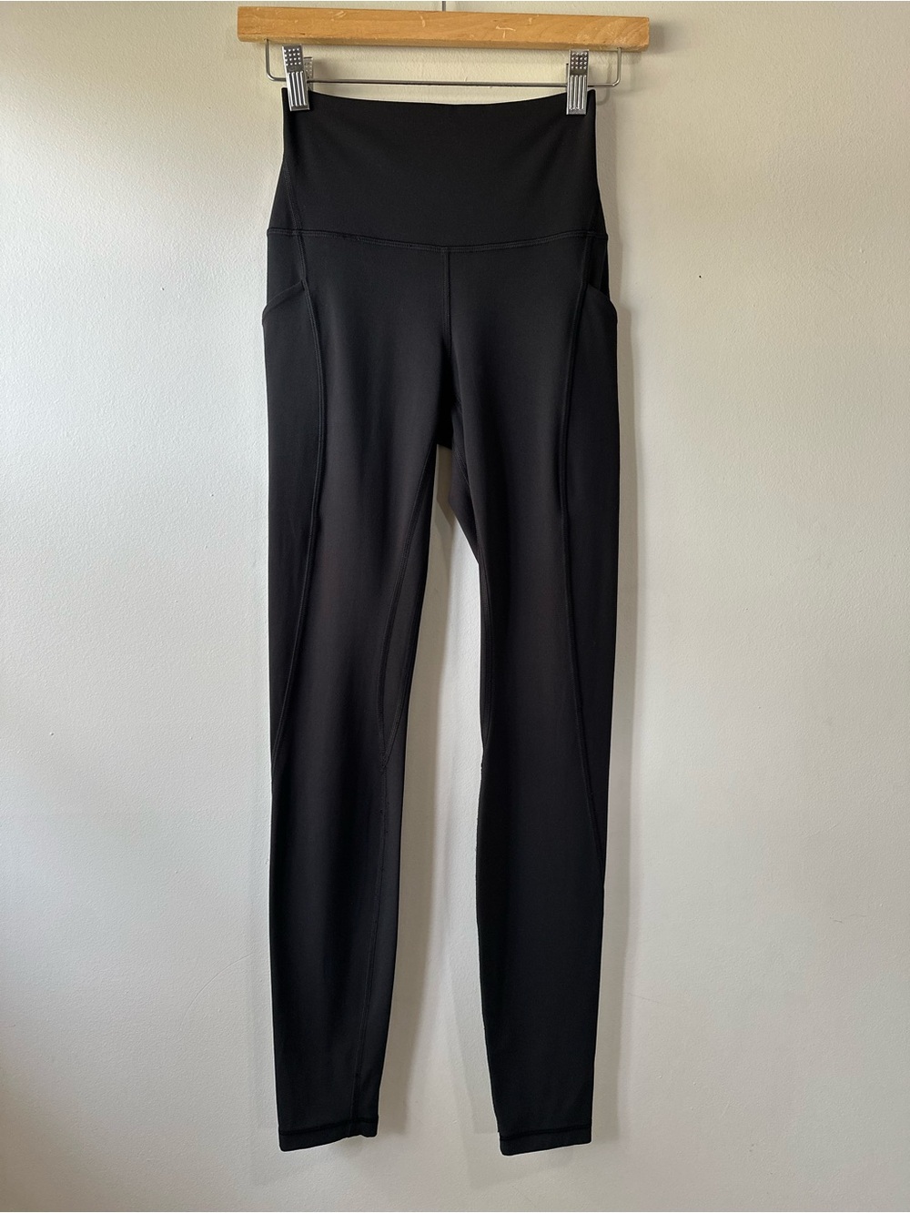 Lululemon Align High-Waisted Black Active Leggings Side Pockets W5DQ1S Size 4